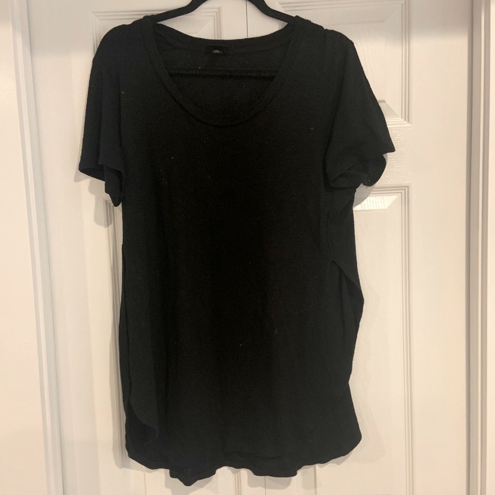 Black Scoop Bottom Tunic